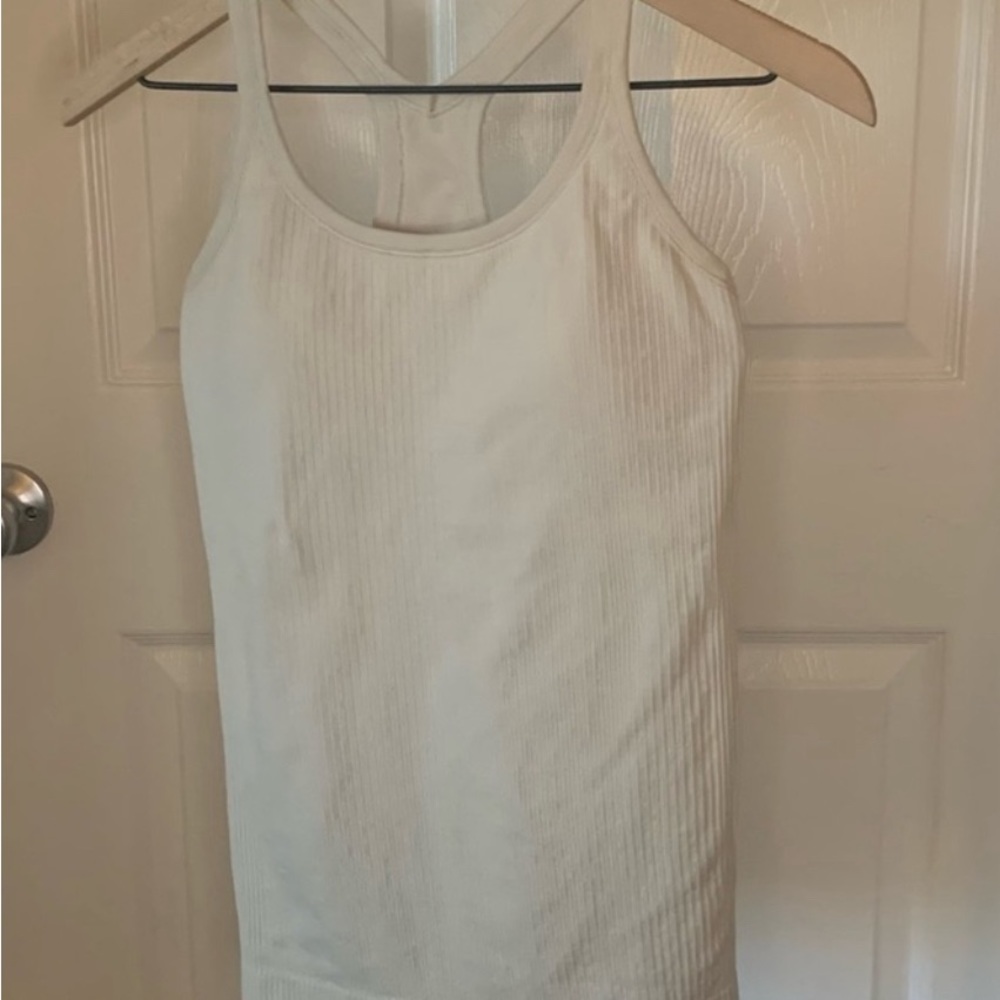 Lululemon ebb to street tank